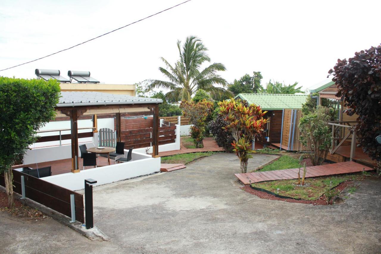 Les Bungalows Du Chateau D'O Petite-Île Bagian luar foto