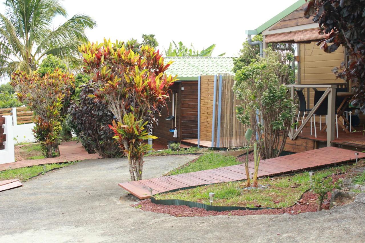 Les Bungalows Du Chateau D'O Petite-Île Bagian luar foto