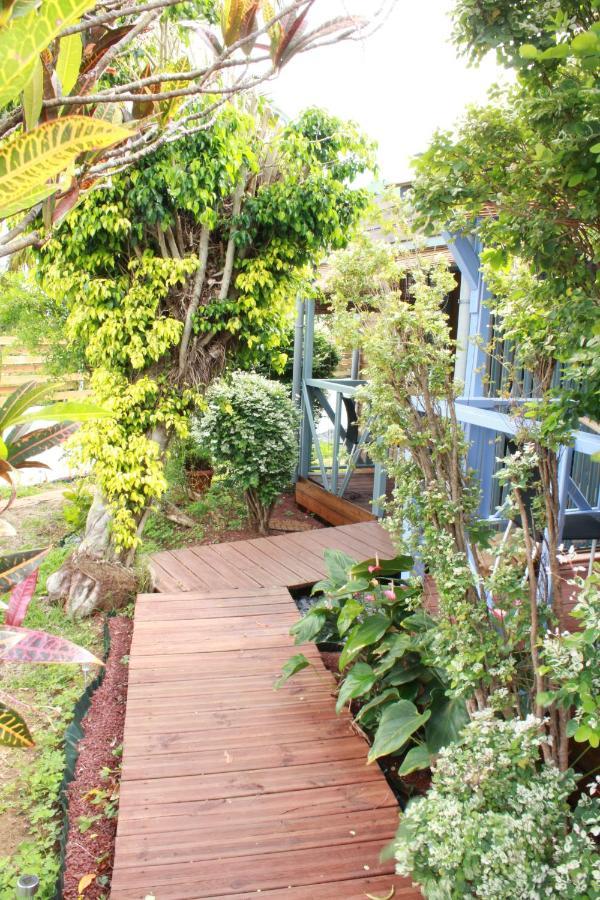 Les Bungalows Du Chateau D'O Petite-Île Bagian luar foto